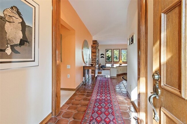 Building Photo - Executive 2BR/3BA Condo with Mountain View...