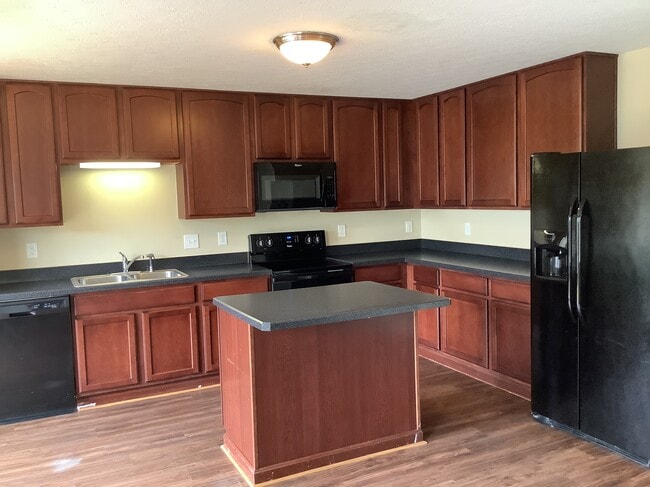 Photo - 924 Fresno St