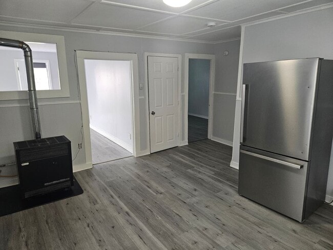 79 Cross St Unit 2R