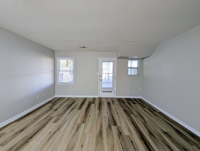 Photo - 500 Forest Dr Unit B