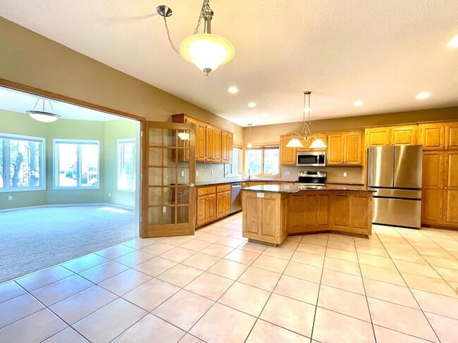 Photo - 640 S Park Ct