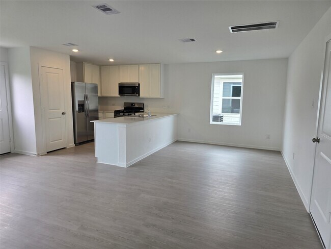 Photo - 25560 Blossom Ct
