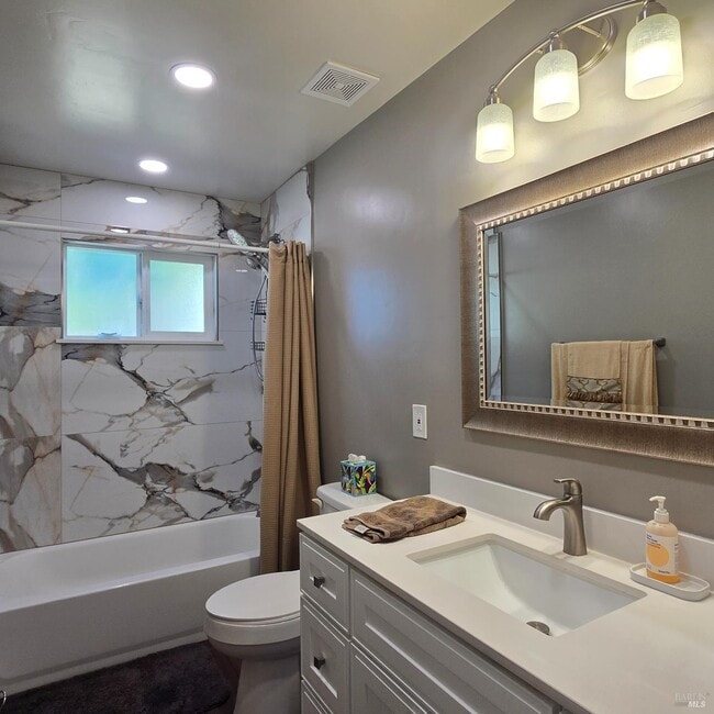 Photo - 181 Grape St