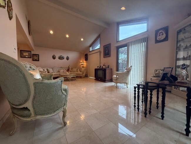 Photo - 1636 Maple St Unit 1