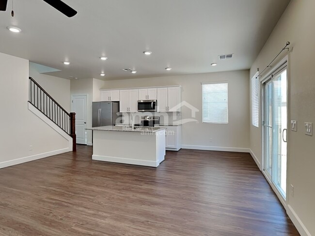 Photo - 1714 Viaggio Ave