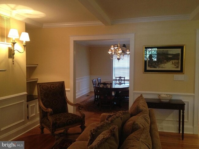 Photo - 214 E University Pkwy