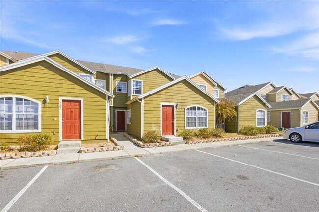 Building Photo - 713.0 Unit Main