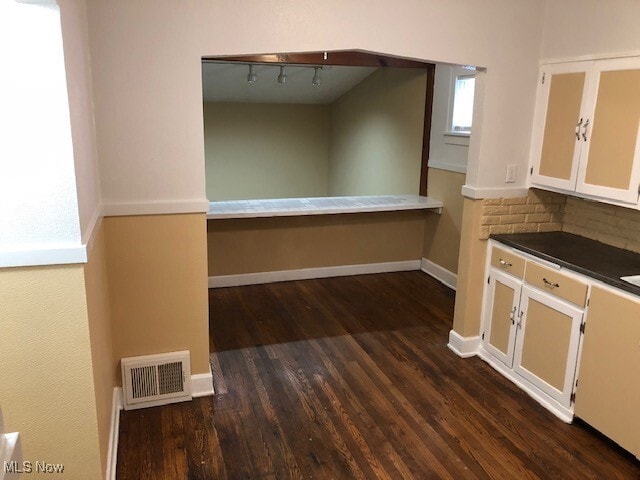 Photo - 20651 Tracy Ave
