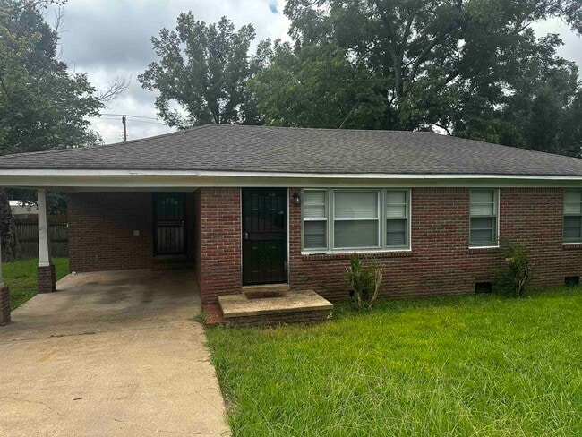 Building Photo - 1006 Haralson St Rental