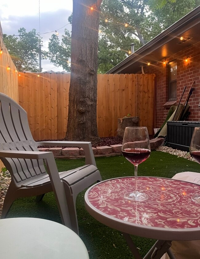 Photo - 3327 Eliot St