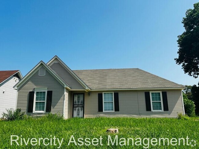Building Photo - HUGE BACKYARD!!!!!! SECTION 8 FRIENDLY!!!!! Rental