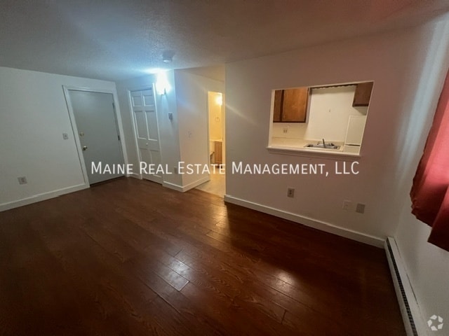 Building Photo - 29 Chamberlain St Unit 6 Rental