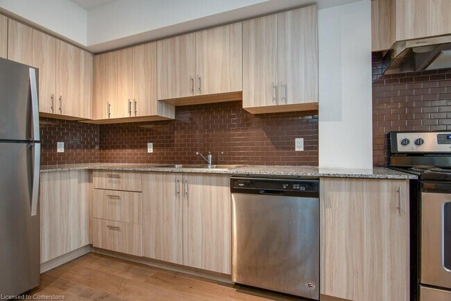 Photo - 275 Larch St Unit 275-F larch St