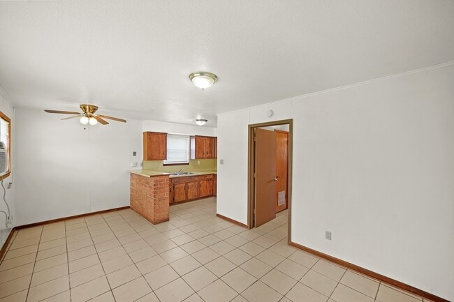 Photo - 6116 Octavia St