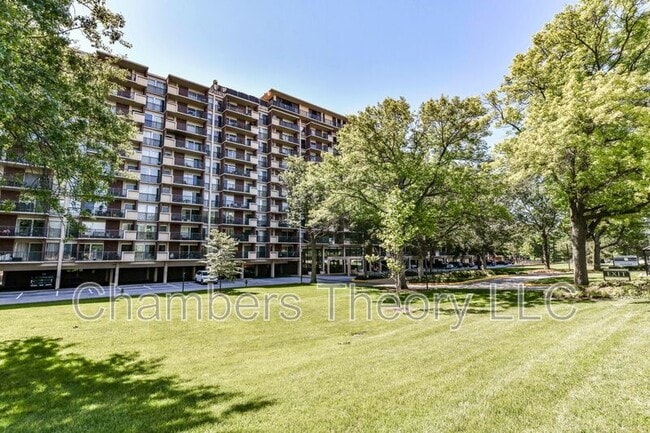 Photo - 1300 Army Navy Dr Apartment