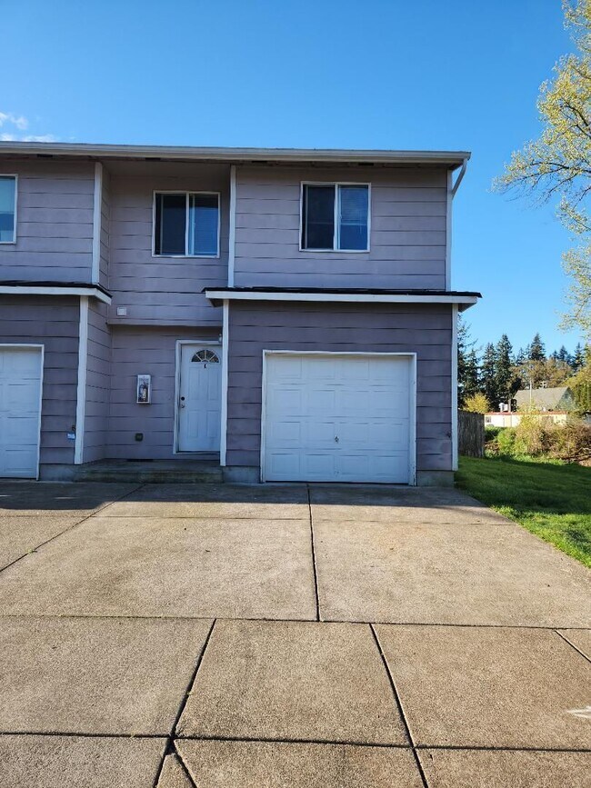 Photo - 4850 48th Loop Unit #A