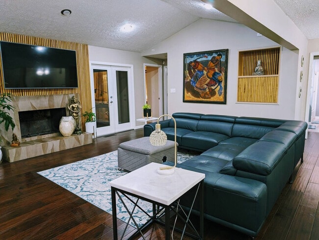 Building Photo - 1293 Colony Dr Rental