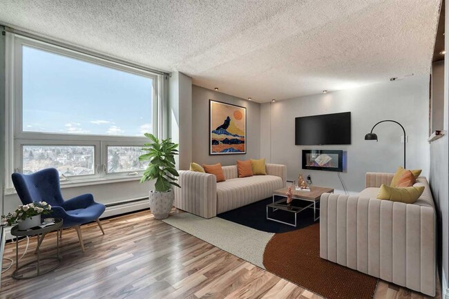 Photo - 314-814 14 St NW