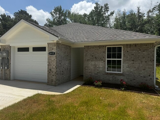 Building Photo - 8435 Garrett Dr Rental