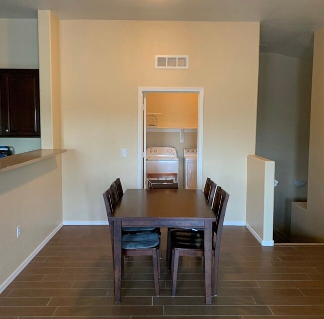Photo - 356 N 169th Ave