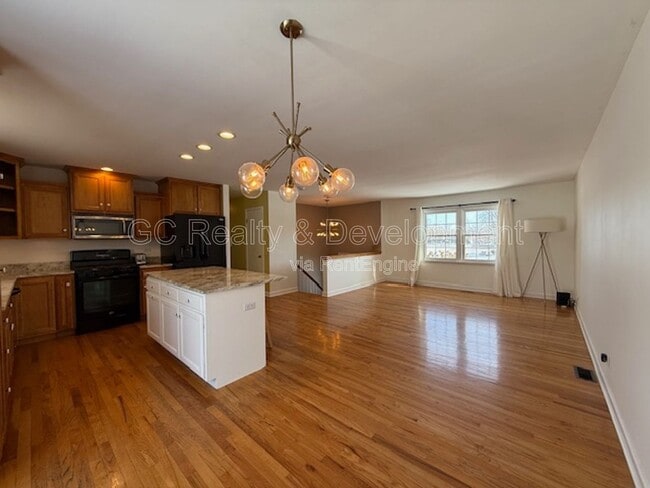 Photo - 1621 Warbler Dr