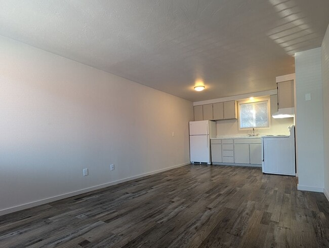 Photo - 235 E 2nd Ave