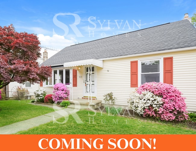 Building Photo - Where Charm Meets Comfort