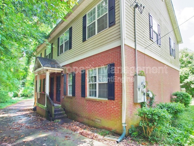 Building Photo - 1944 North Avenue NW Rental