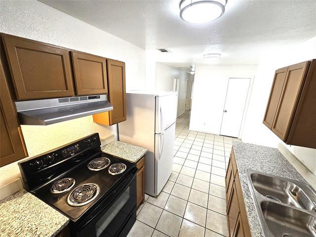 Photo - 2837 Avenue J