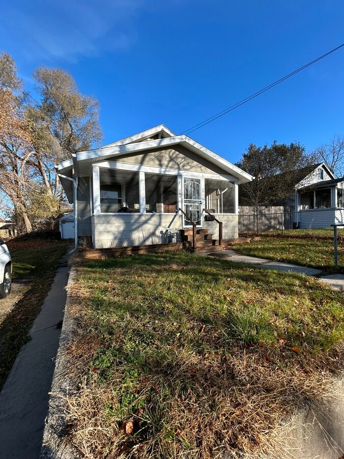 Photo - 289 Post Ave