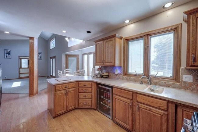 Photo - 3408 Lake Shore Dr