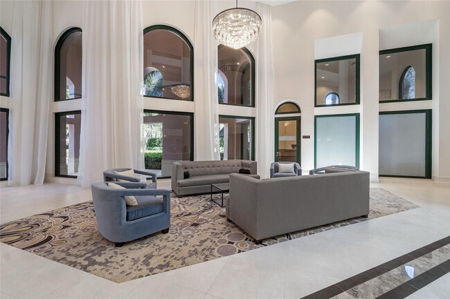 Photo - 100 SE 5th Ave Unidad 110