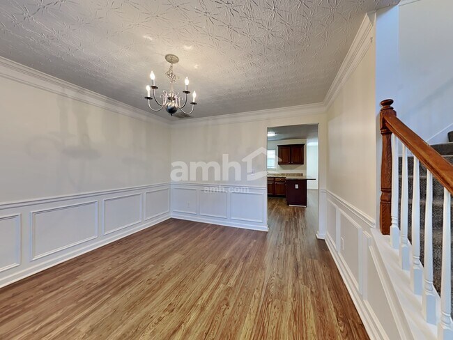 Photo - 4294 Grove Lake St SW