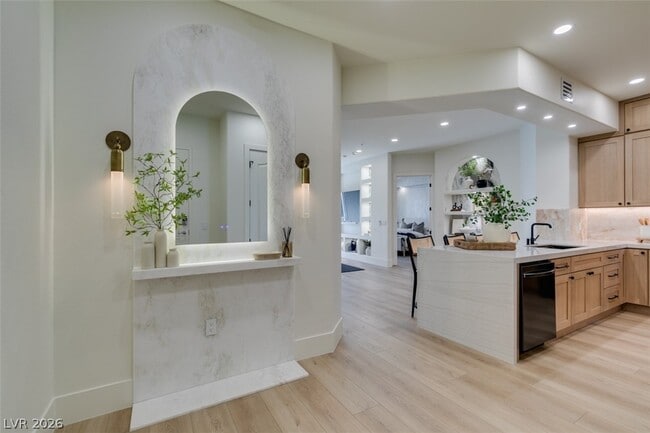 Photo - 32 E Serene Ave Unidad 207