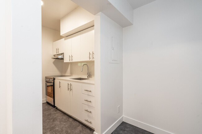 Photo - 36 Castle Frank Rd