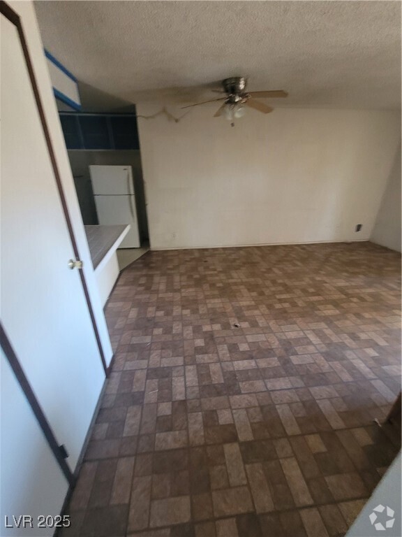 Building Photo - 9457 S Las Vegas Blvd Rental