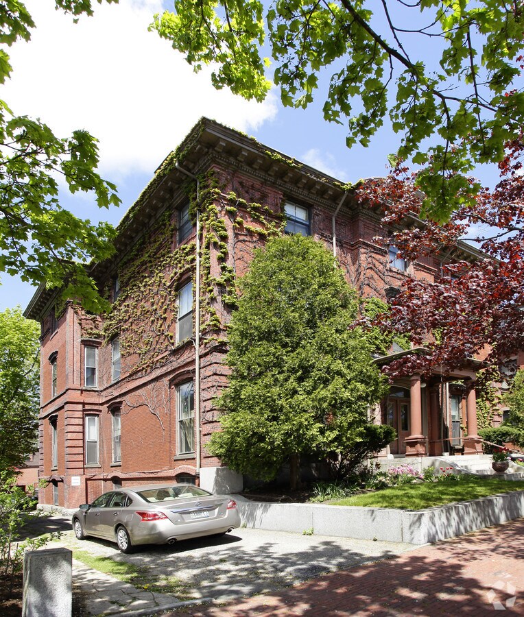 Photo - 17 Deering St