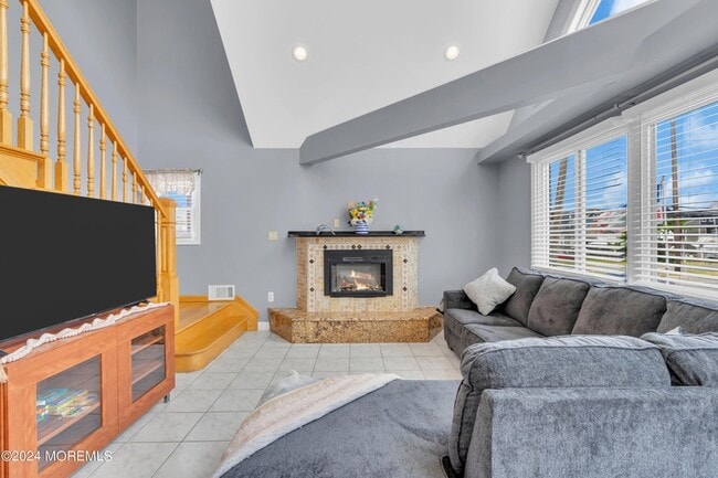 Photo - 117 Harding Ave