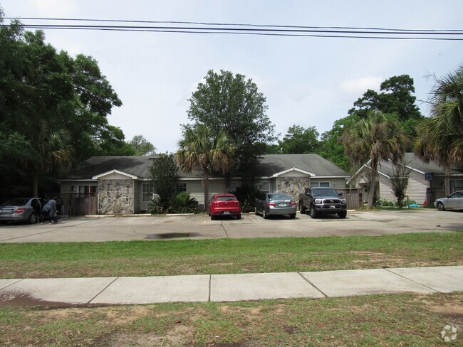 Building Photo - Updated 2BR/2BA in West Pensacola – New Ca... Unit B Rental