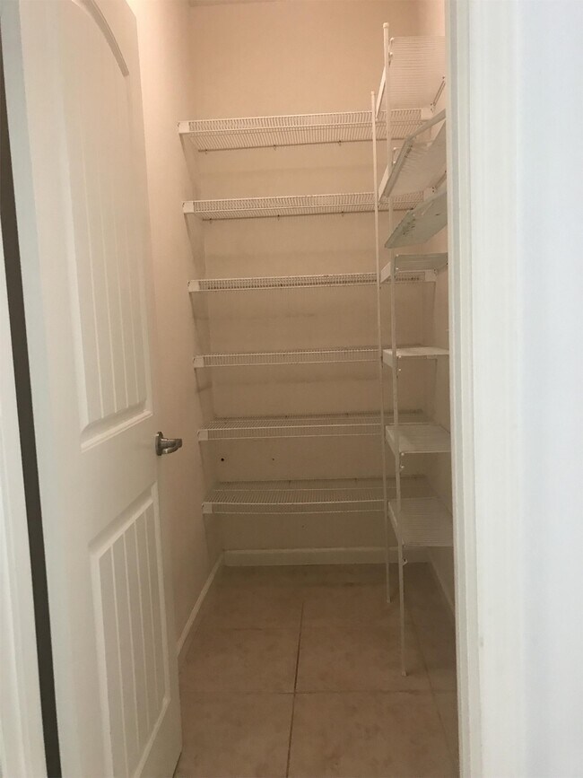 Photo - 4014 Heritage Ln