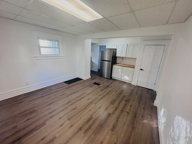 Photo - 308 Cole Ave