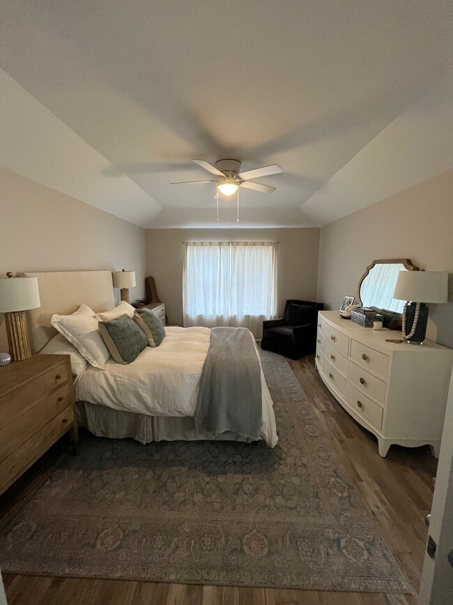 Photo - 412 Belle Chase Ct S