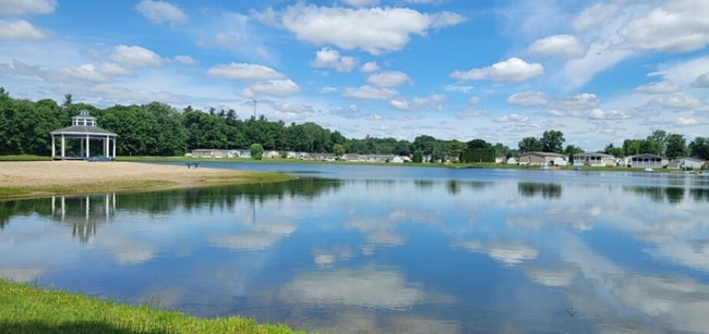 Photo - 412 Deerfield Ln