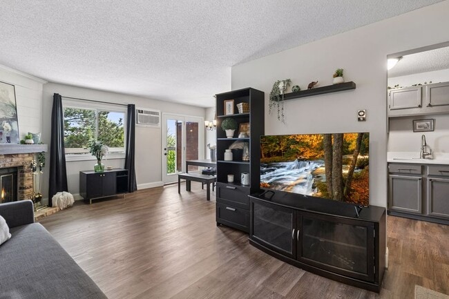7624 157th St W Unit 307