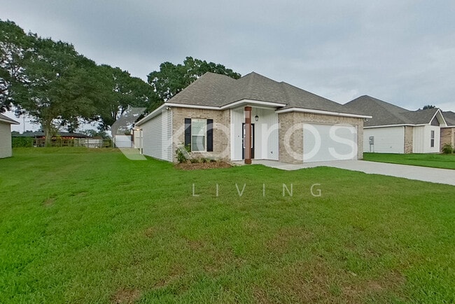 Photo - 109 Rainfall Ln