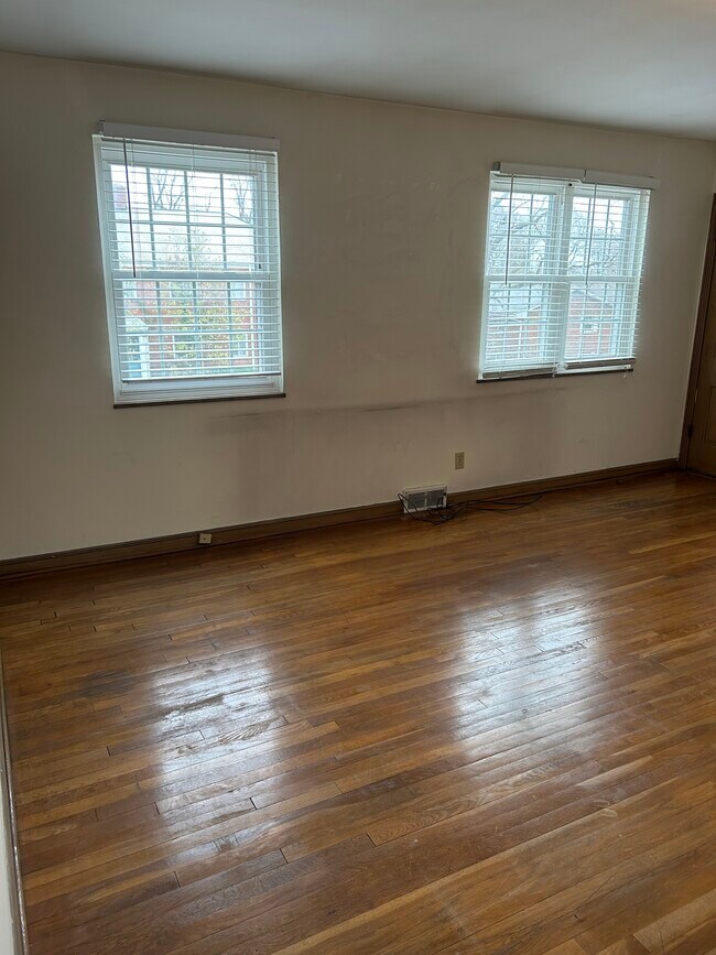 Photo - 2009 Elmwood Ave Unit C