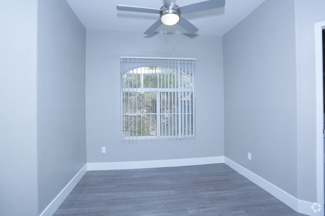 2BR, 2BA - 1146 SF Dining Room