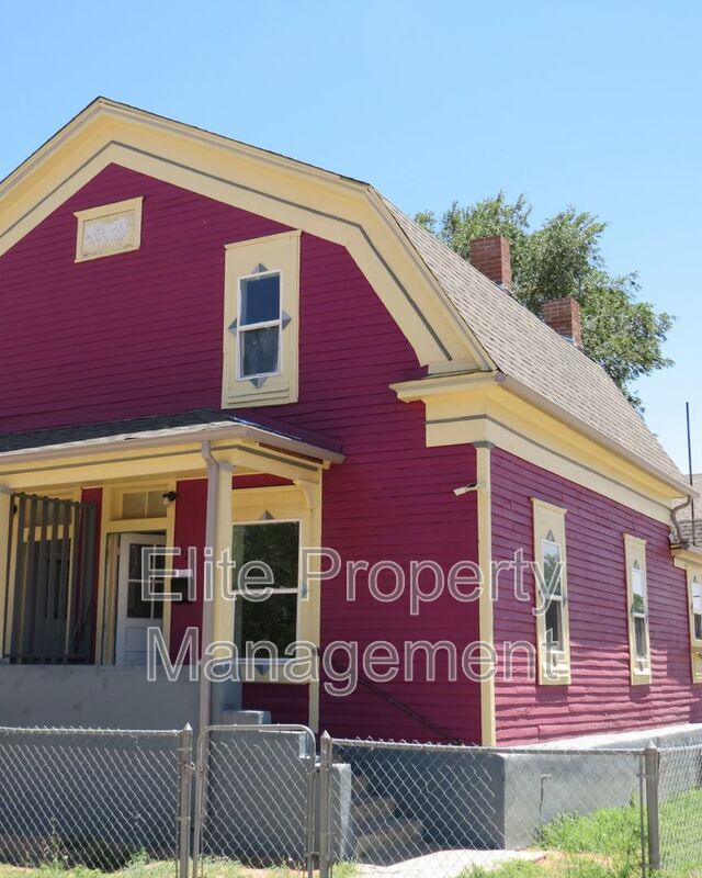 Photo - 626 W 11th St