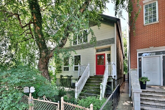 Building Photo - 2724 N Racine Ave Unit 2