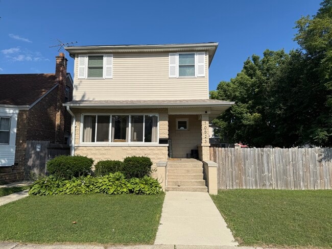 Building Photo - 10523 S Sawyer Ave Rental